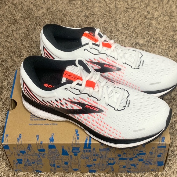 brooks ghost 10.5 wide